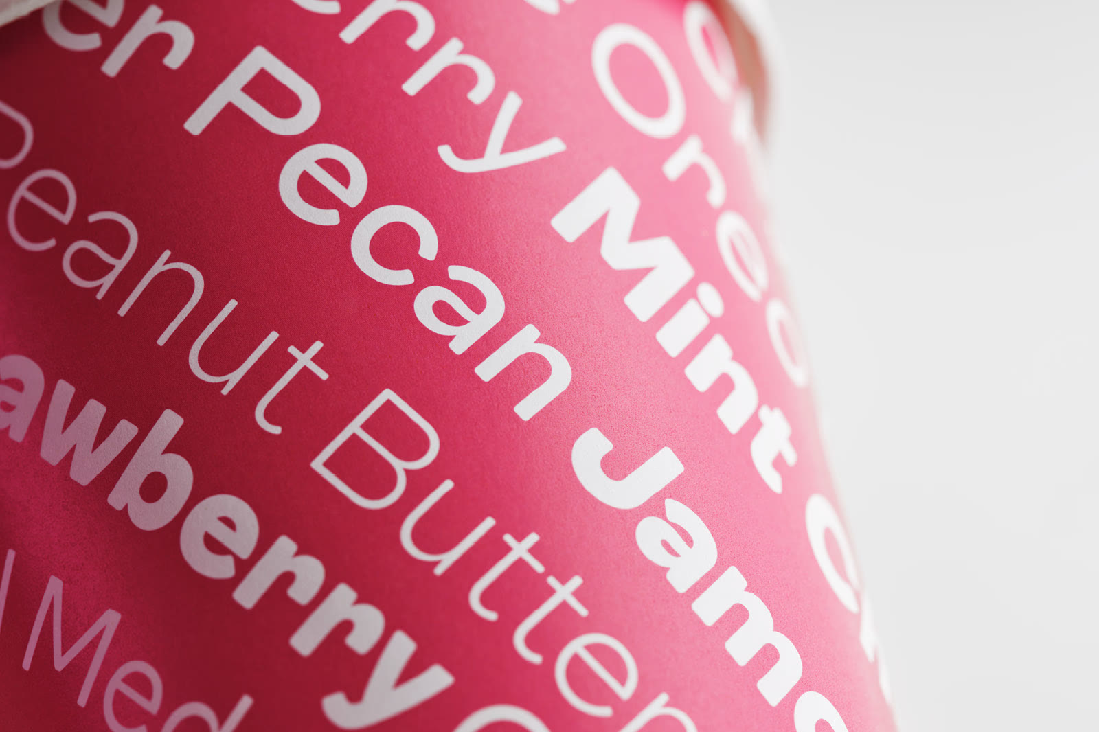 Baskin Robbins Korea — custom typeface case study photography
